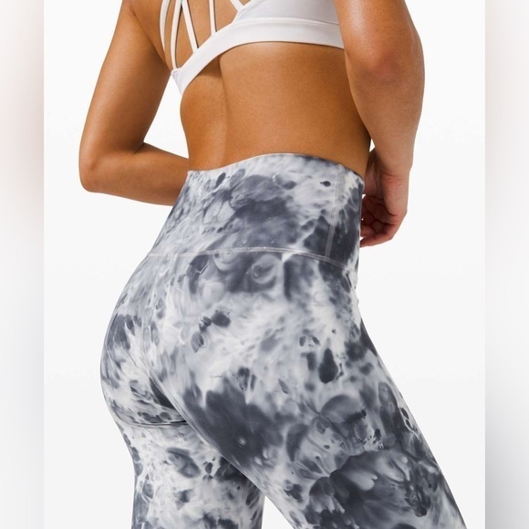 Lululemon Wunder Under High-Rise Tight 25"  in Marble Dye Classic Navy - size 0 - Picture 3 of 10